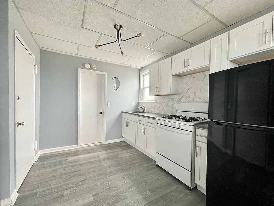 2nd image of 481 Avenue C #3CA