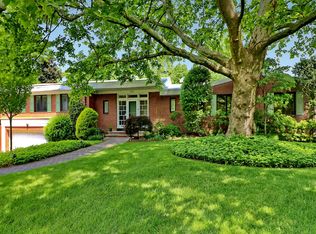 657 Mountain Dr, South Orange, NJ 07079