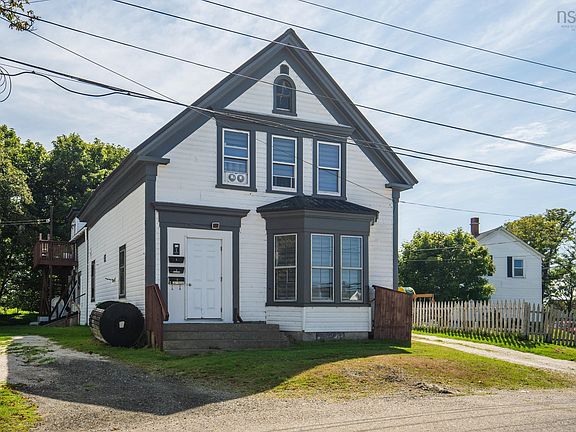 3rd image of 1 Butler St