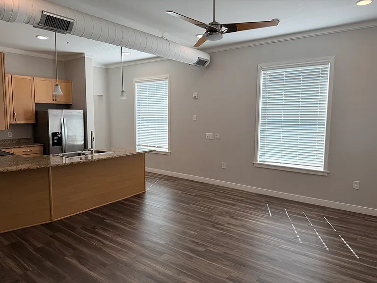 201 E Innes St #202 — Photo 7