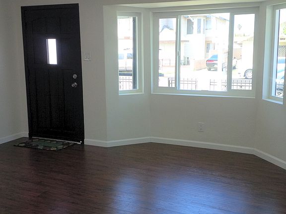 4th image of 18508 Elaine Ave