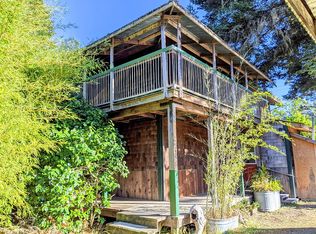 584 Riverside Park Rd, Carlotta, CA 95528