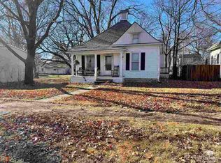 607 Pine St, Wamego, KS 66547