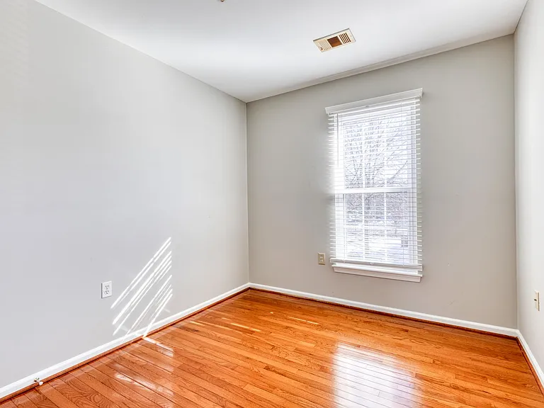 2502 Weston Ct — Photo 15