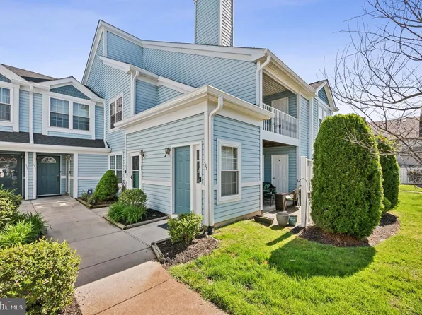 451 Steeplechase Ct, Woodbury, NJ 08096