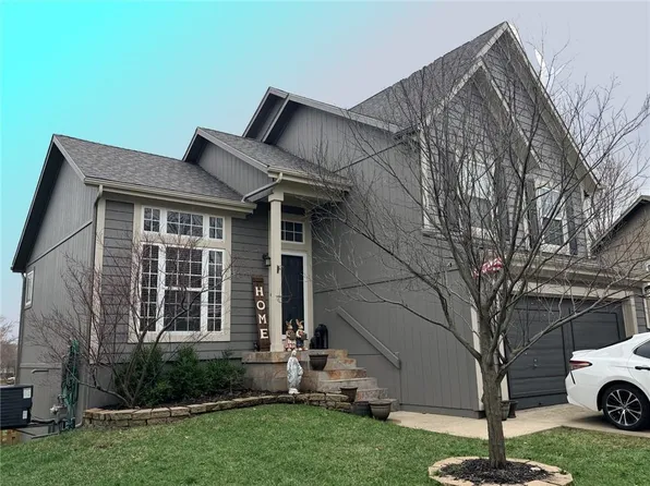 16211 W 158th St, Olathe, KS 66062