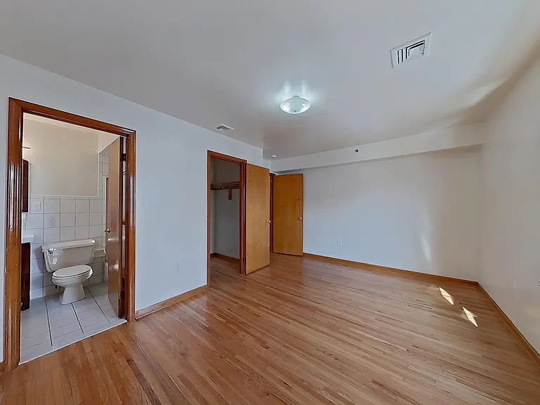 55 Ferguson St #2 — Photo 20