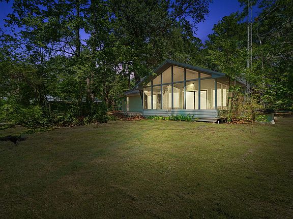 2nd image of 722 Mallet Bayou Rd
