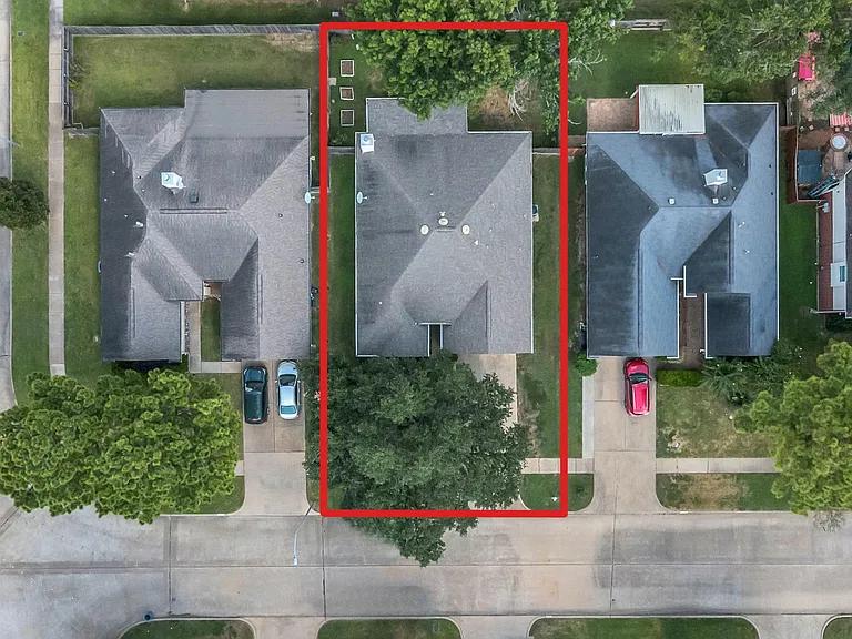 3830 Landon Park Dr — Photo 2