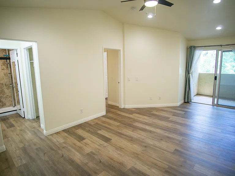 2042 Coolidge St — Photo 12