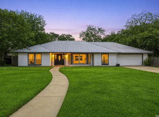 100 Northcrest Dr, Castle Hills, TX 78213