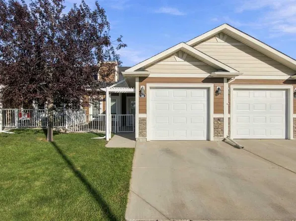 36 W Sunrise Pl NE, High River, AB T1V 0G9