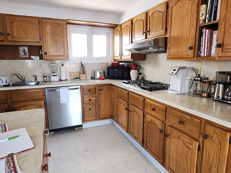 40 Rockport Rd — Photo 10
