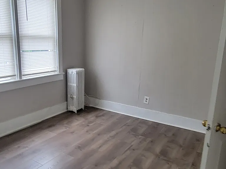 8 Warren St #3 — Photo 18