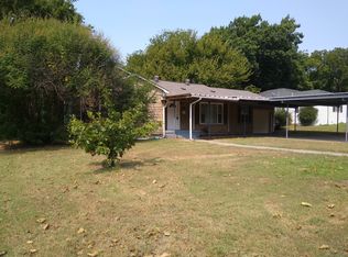 605 Lipscomb St, Bonham, TX 75418