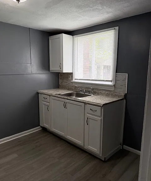 10869 Nottingham Rd — Photo 4