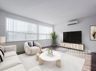 587 Avenue Rd, Toronto, ON M4V2K3