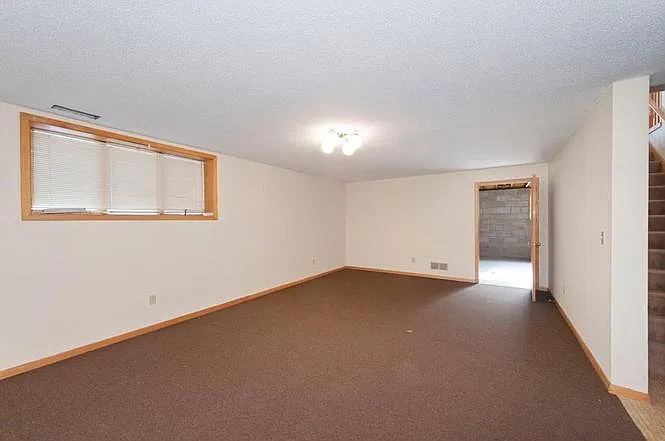 2 bed, 2022 sqft, $2,800 — Photo 3