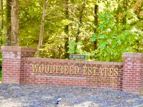 79 Woodfield Estate Dr, Cadiz, KY 42211