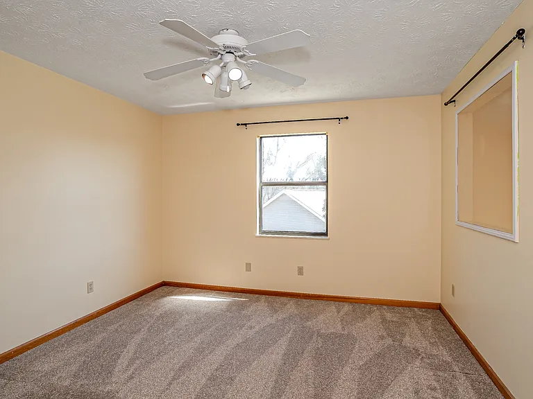 928 Tree Trunk Rd — Photo 17