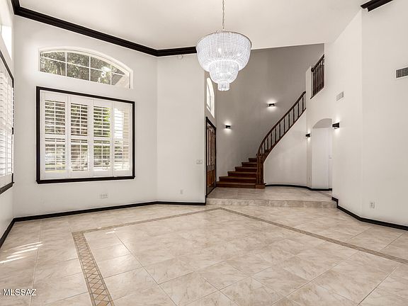 5th image of 2438 N Forest Cir