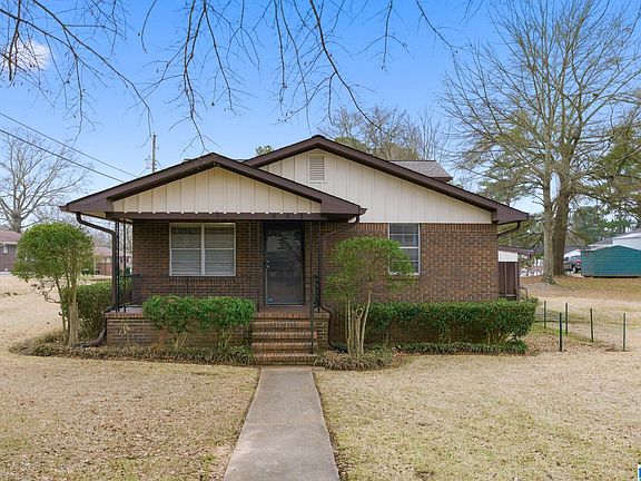 3rd image of 441 4th Way