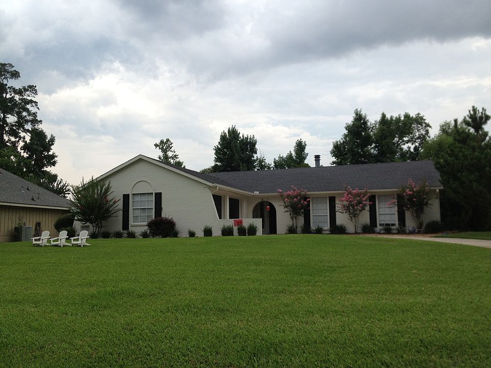 1st image of 1455 S Chateau Cir