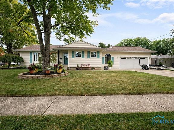3rd image of 719 Sandralee Dr