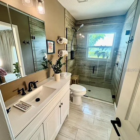 1815 Barker Dr — Photo 32