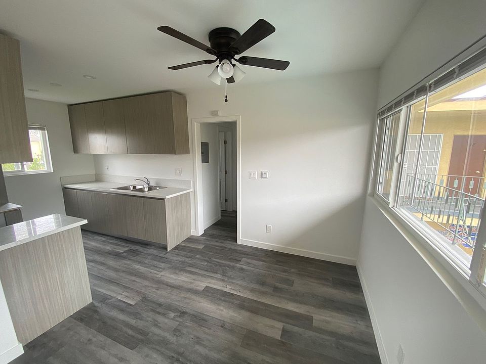 1st image of 6744 Woodley Ave APT 25