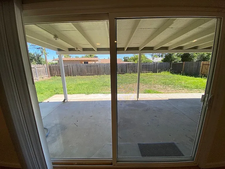 9898 Meteor Dr — Photo 20