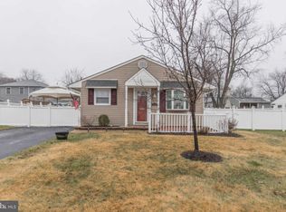 828 Chatham Rd, Fairless Hills, PA 19030