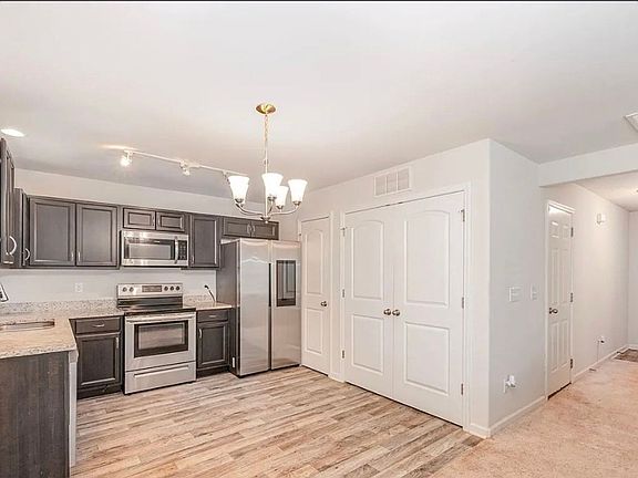 4th image of 109 Landon Ct