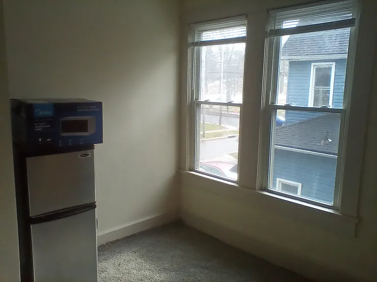 112 Sherman St #9 — Photo 3