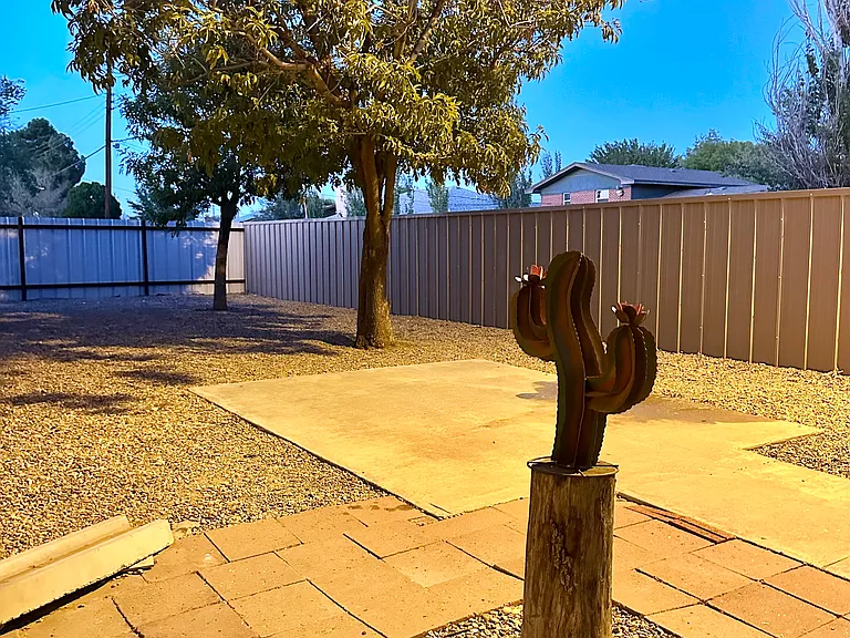 2401 S Sunset Ave — Photo 9