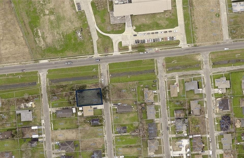 2nd image of 4970 Tulip St