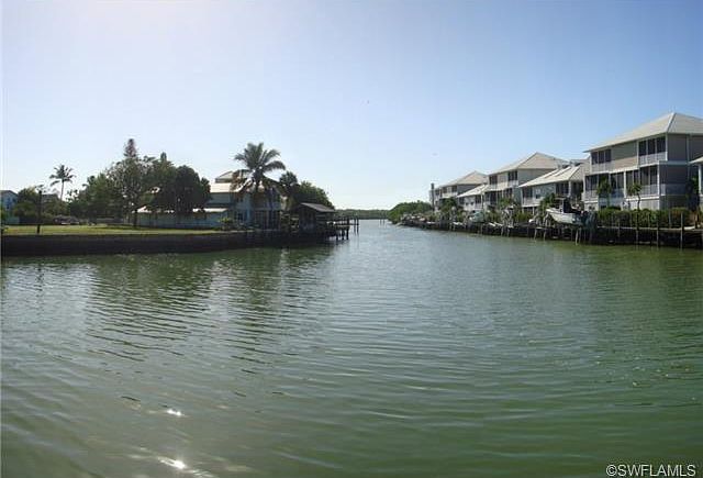 1st image of 586 Coconut Ave
