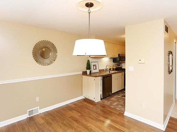 5th image of 61C Georgian Ln APT 11