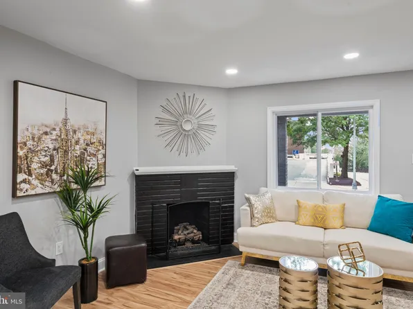 903 S Orme St, Arlington, VA 22204