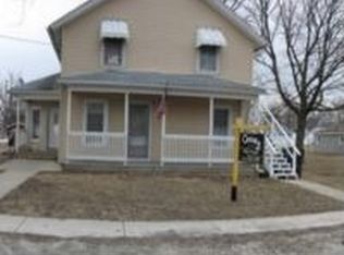 112 Elm St, Gardner, IL 60424