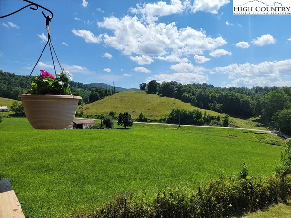 389 Colonel francis Road, Crumpler, NC 28617