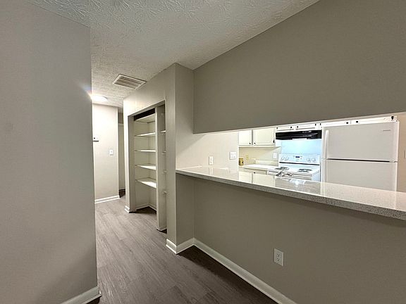 5th image of 662 Bellemeade Dr #D