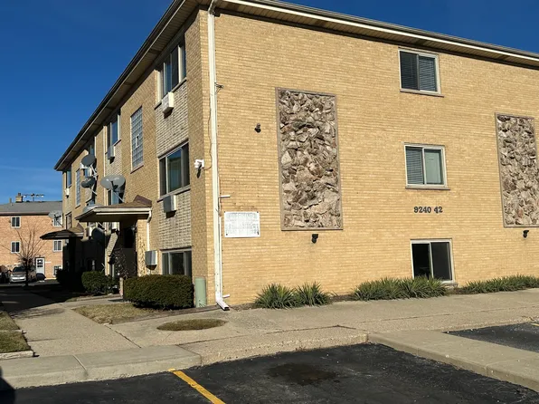 9240 Jill Ln APT 2S, Schiller Park, IL 60176
