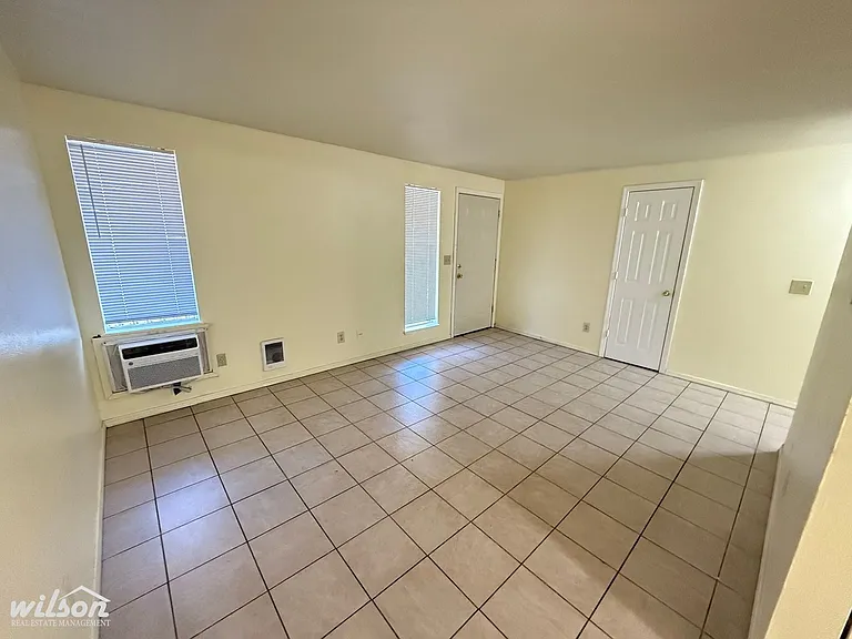 1416 Garfield Ave — Photo 4