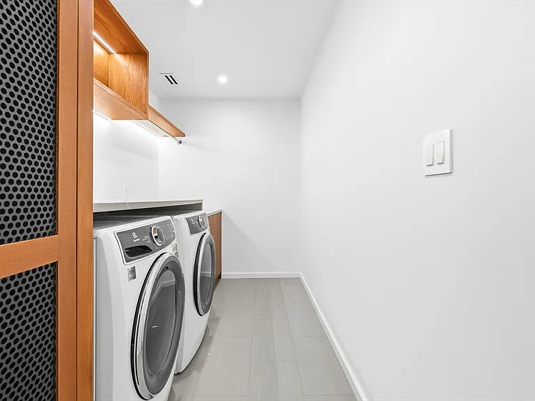 9 Algonquin Rd #2 — Photo 28