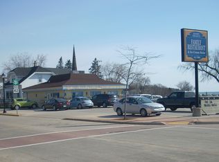 824 4th St, Algoma, WI 54201