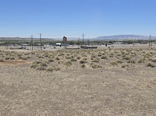 1295 Mountain Dr, Silver Springs, NV 89429