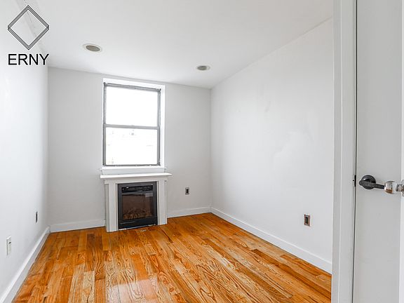 5th image of 111 Weirfield St #3C