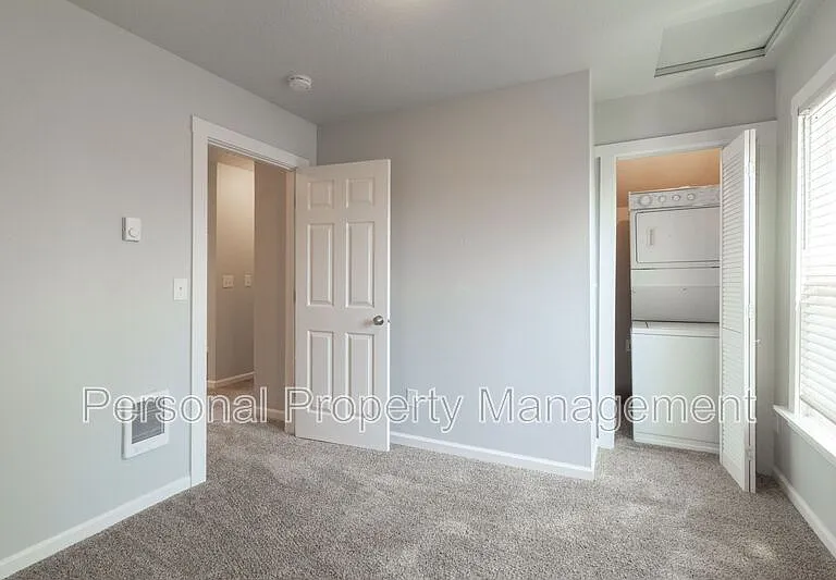 409 W McLoughlin Blvd #2 — Photo 8