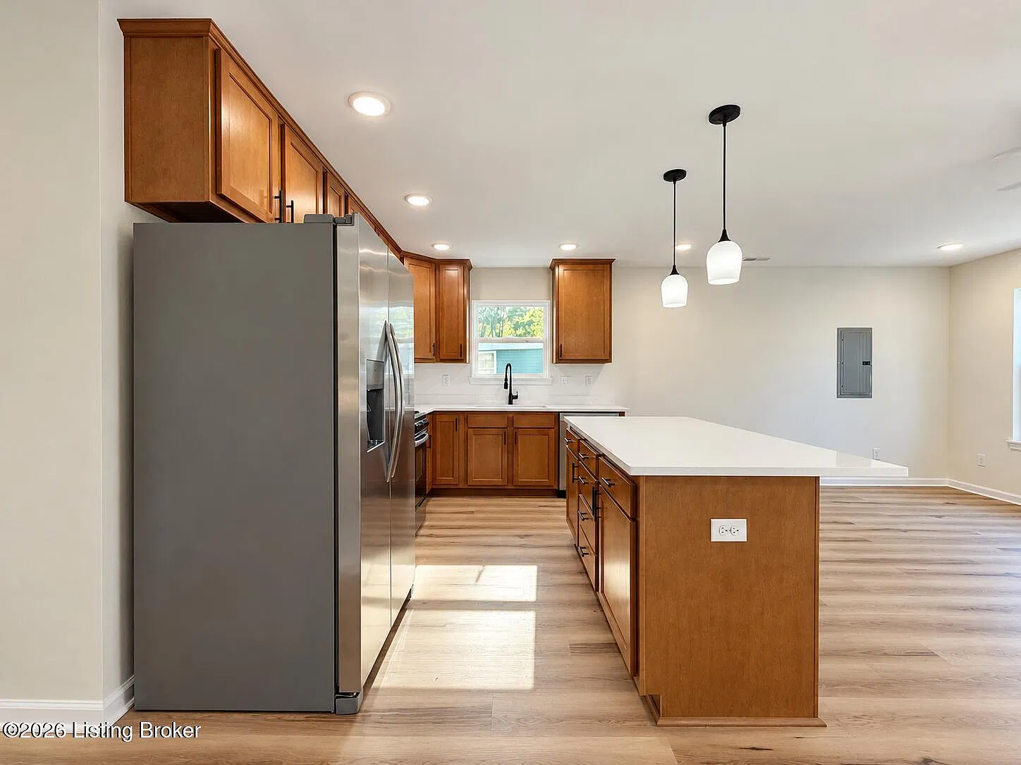 3 bed, 2.0 bath, 1250 sqft, $1,695 — Photo 4